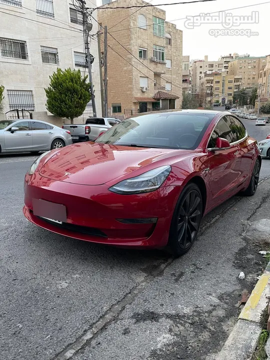 تيسلا 2020 بيرفورمنس Dual Motor اعلى موديل فحص كامل B+ لون خمري مميز استعمال شخصي