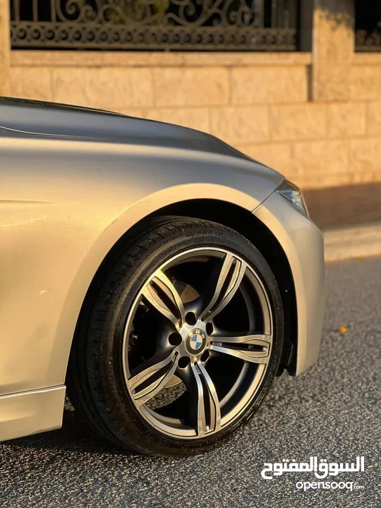 BMW 320i / بي ام