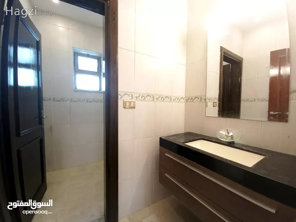 شقة غير مفروشة للايجار في دير غبار  ( Property 33662 ) سنوي فقط