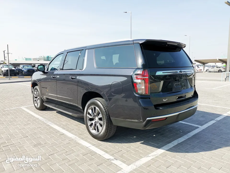 Chevrolet LT Suburban - 2022- Grey