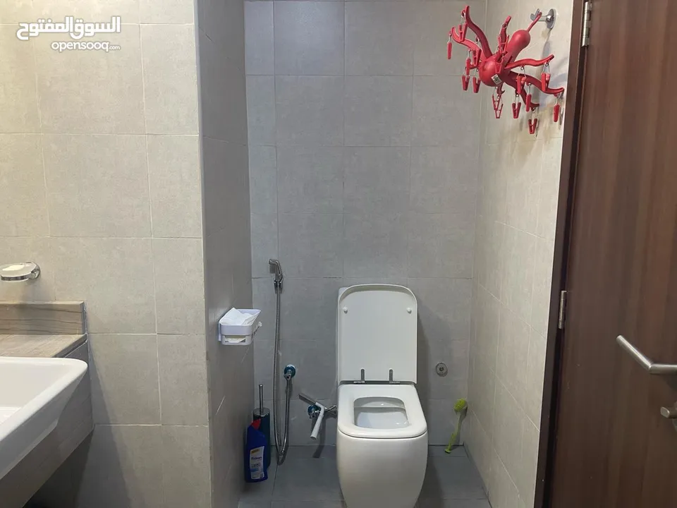 لليجار شقه غرفه وصاله مفروشه فرش فندقي في الفرجان Flat for rent in furjan 1bhk with 2 washroom