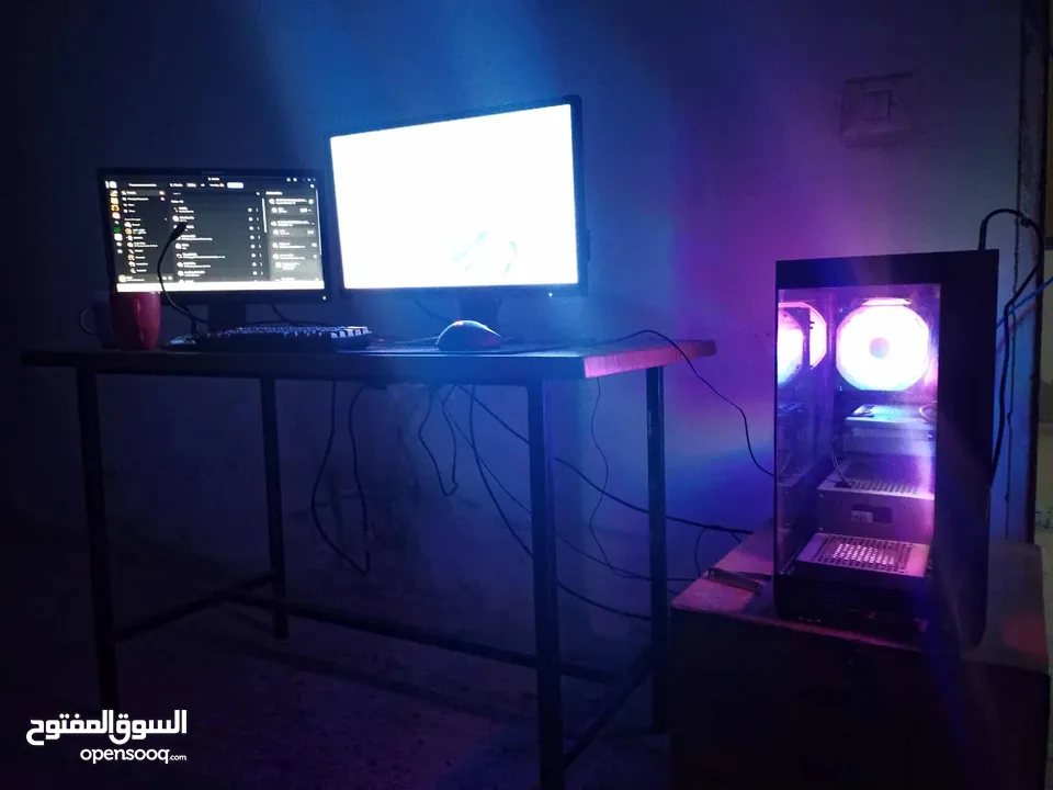 الجهاز موجه ل محبين الamd فقط كرت ومعالج من amd طبعا وحش بلاداء ومعظم القطع جديدة