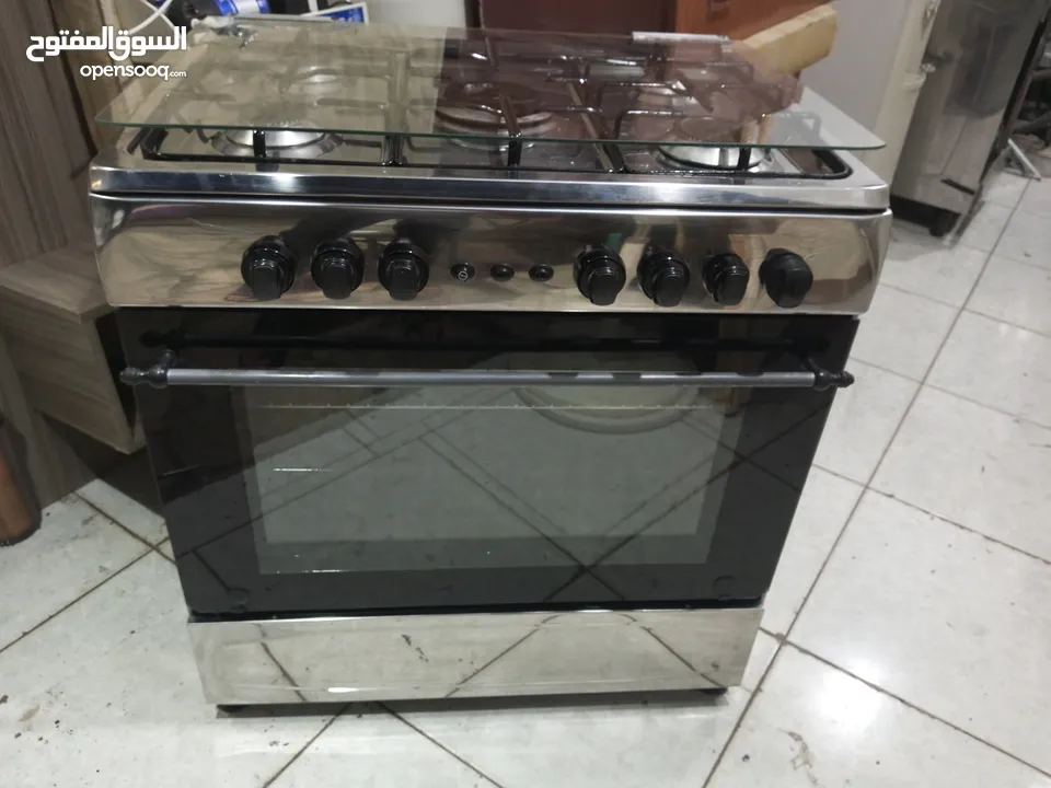 غاز خمس عيون مع فرن ستالستيل إستعمال بسيط بحال الوكالة للبيع