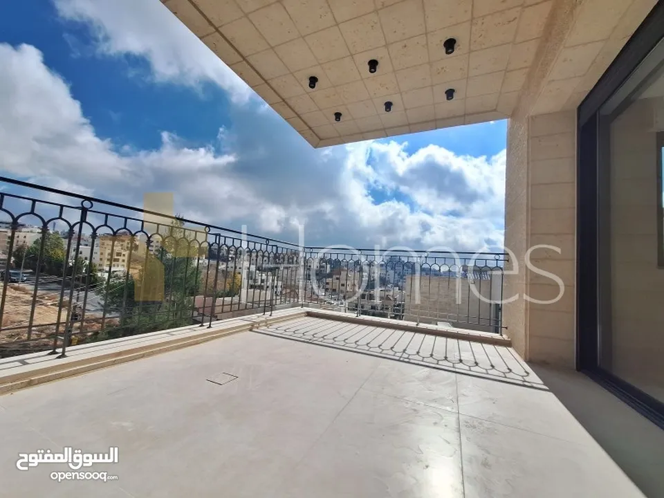 شقة طابق اول للبيع في دابوق بمساحة بناء 230م
