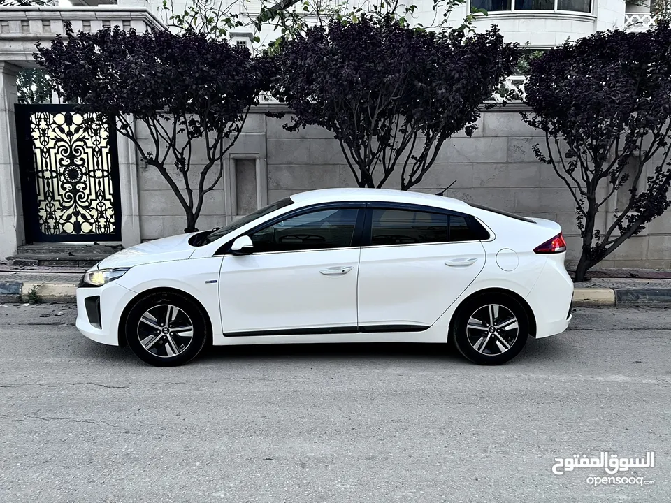 ايونيك هايبرد كرتووونه