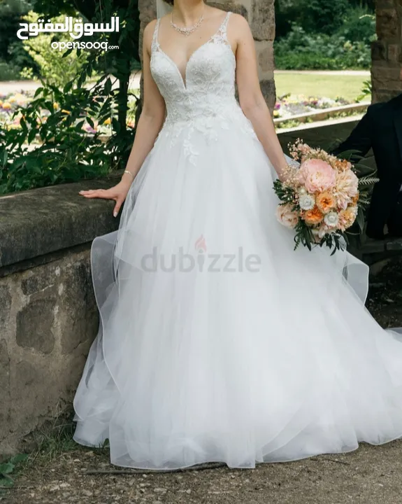 wedding dress