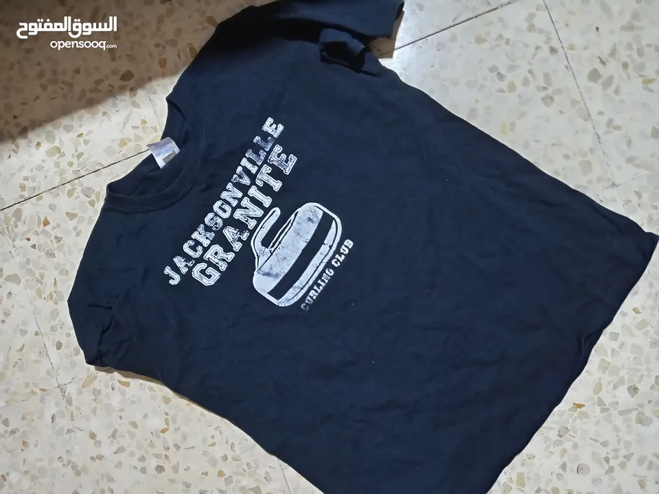 بلايز بناتي ستاتي ميديو و لارج و إكس لارج  جديد غير مستعمل تعتبر شروة أكثر من 50 بلوزة