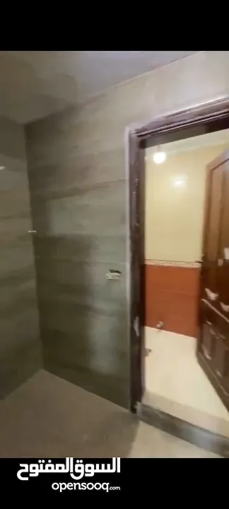 شقه للبيع في حي نزال لذراع الغربي