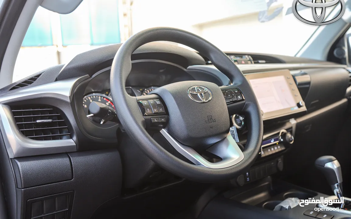 Toyota Hilux 2023 عداد صفر  ، وارد و كفالة الشركة