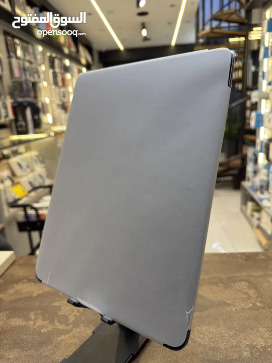 iPad Pro M4 13" 2024 – 256GB  Cellular  جديد بدون كرتونة، مع الكفالة