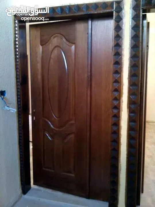 عرض على ابواب الخشب