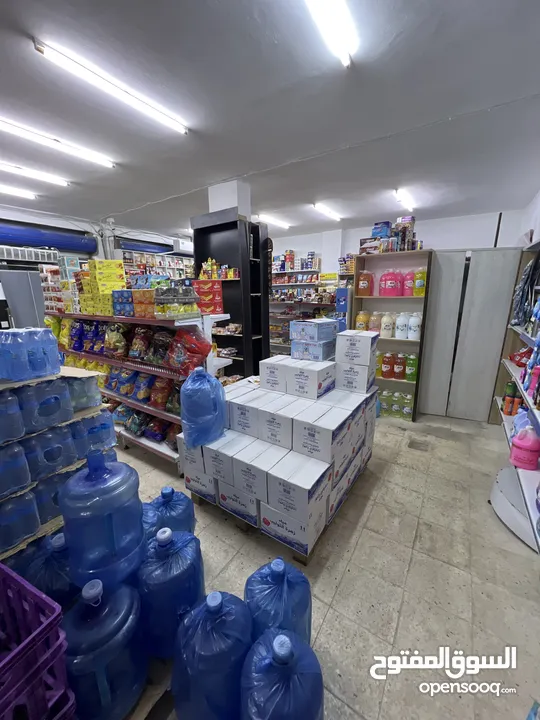 سوبر ماركت  دكان ثلاث مخازن مجهز بالكامل