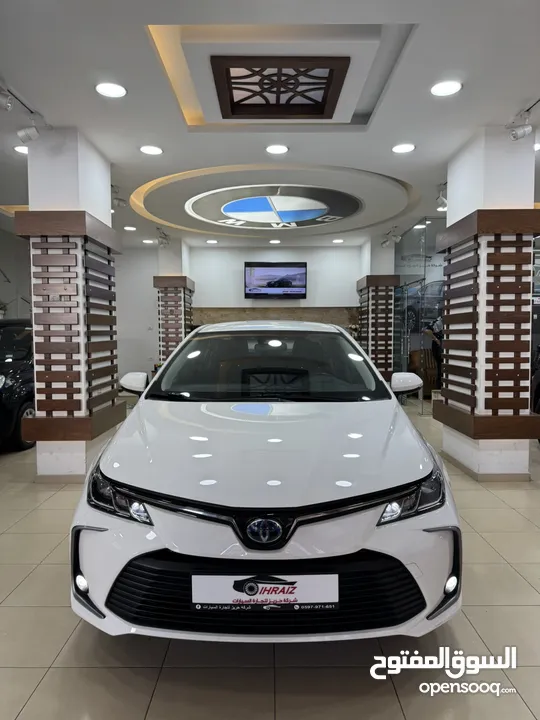 تويوتا كورولا 2022 محرك 1800 كهرباء وبنزين  بقوة 170 حصان عداد 50000 سياره مميزه واقتصاديه جدا