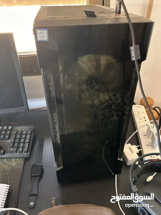 جهاز pc مع شاشه وكامل اغراضو  السعر قابل للتفاوض