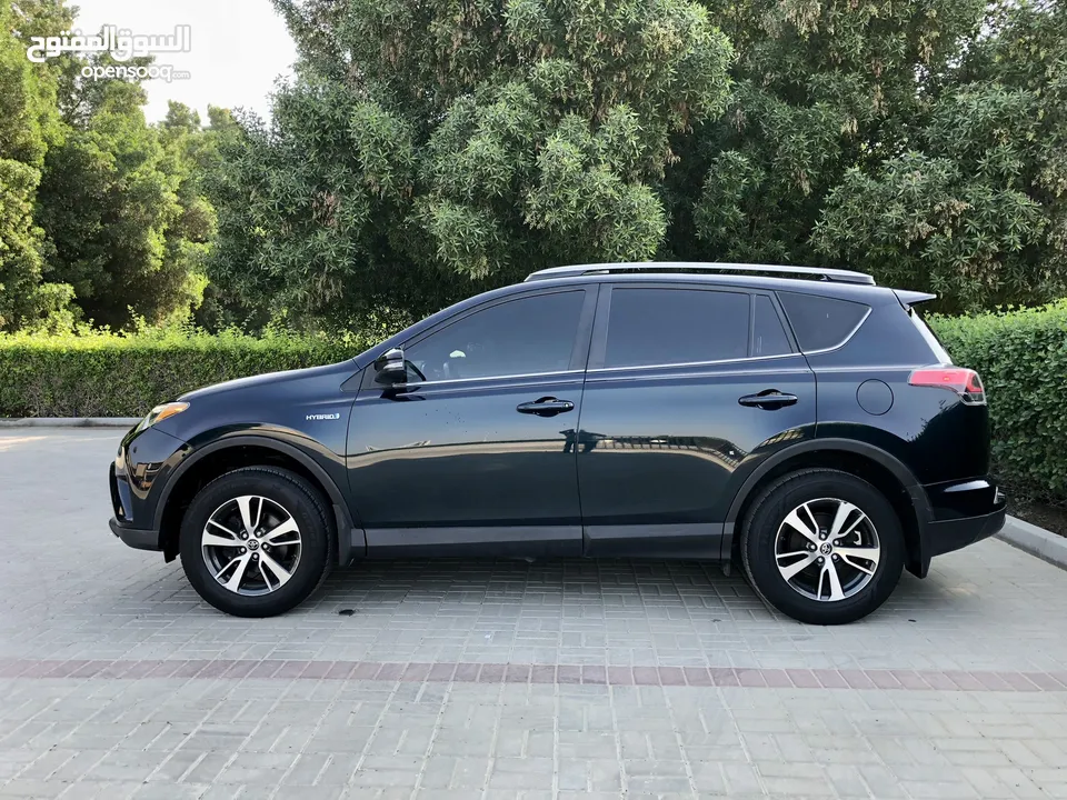 TOYOTA RAV4 HYBRID SE CLEAN CAR MODEL 2018 FOR SALE IN SHJ