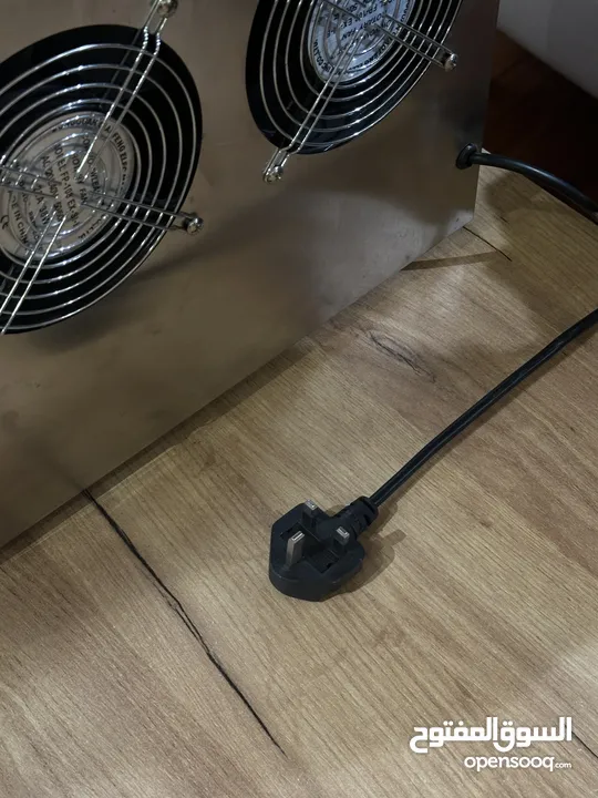 عرض ذهبي مكينه أيسكريم الكوري مع كرفان صغير بسعر مميز وقابل للتفاوض