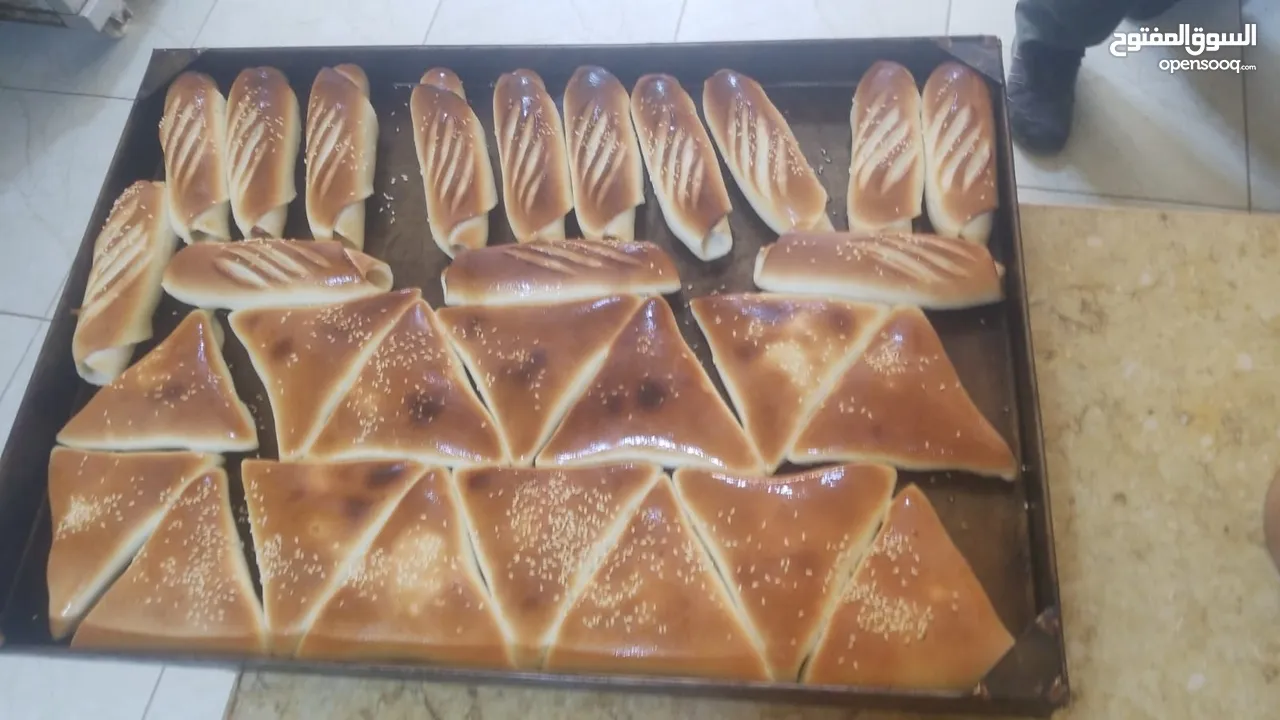 محل بيتزا ومعجنات وسناك للبيع بسعر مغري