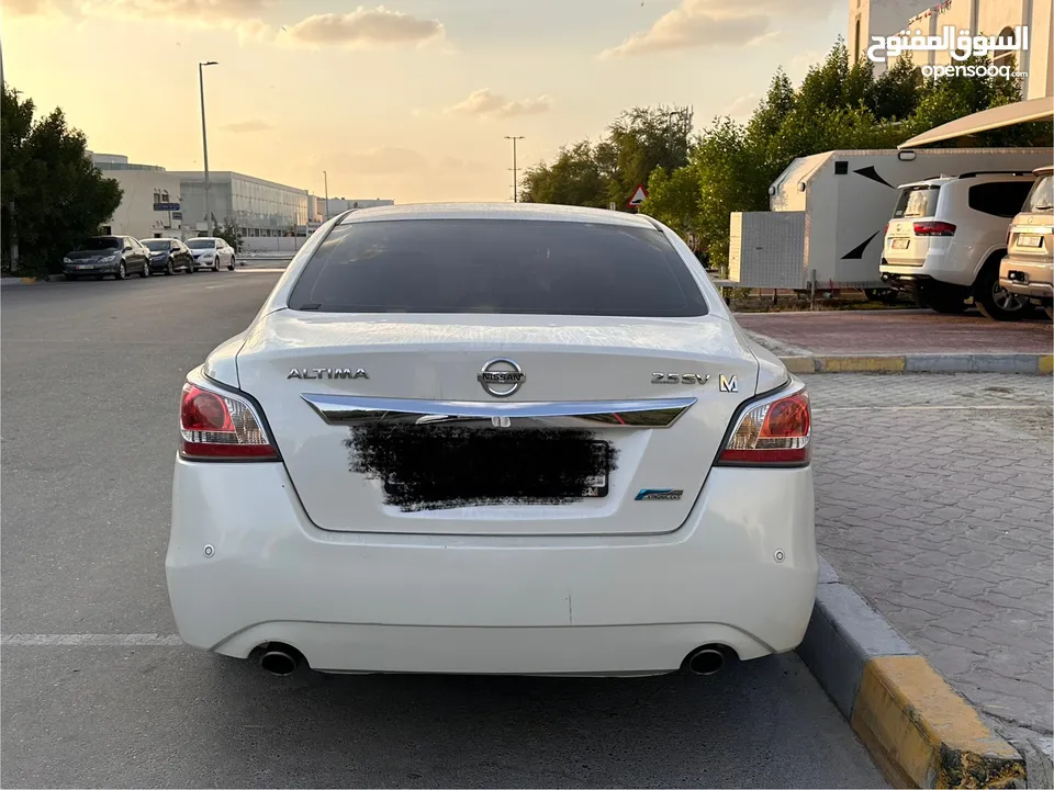 Nissan altima SV 2014