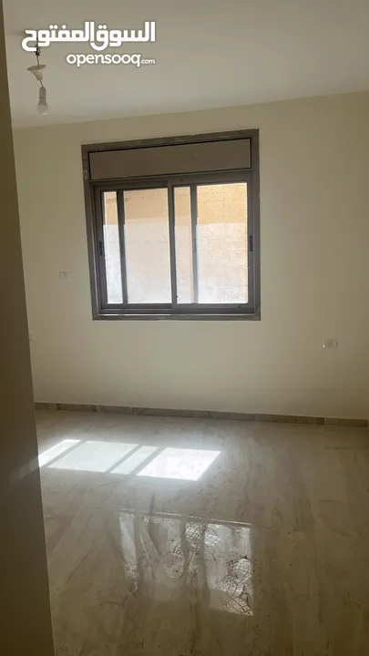 شقة لقطة في الطيرة قرب ادارة الحراسات