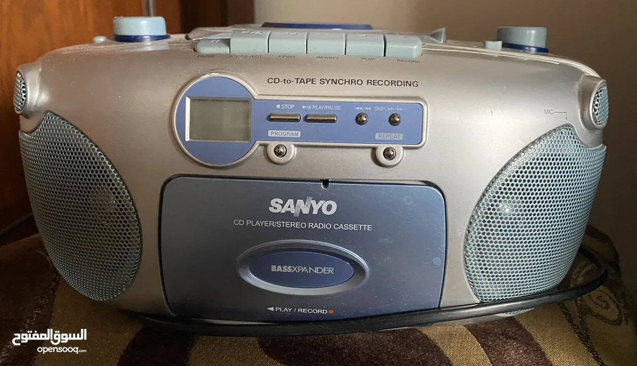 مسجل مع راديو مع cd 30    ساعة مع منبه مع راديو الكتروني10