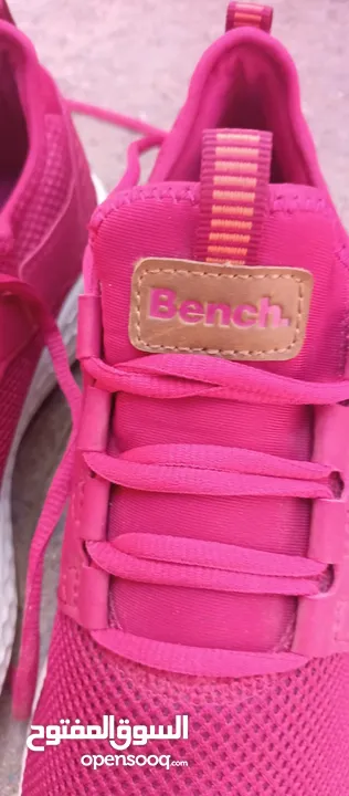 بوت Bench  ماركه عالميه أوربي أصلي 100% رياضي وطبي مريح جداا