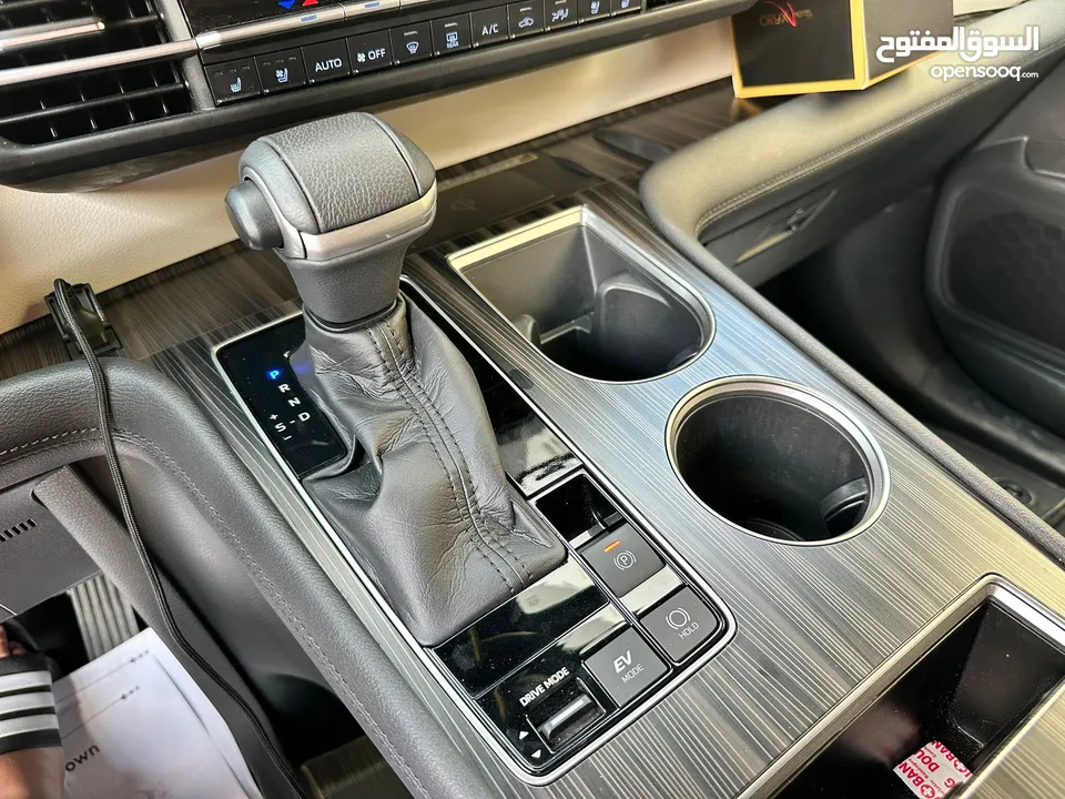 2021 Toyota Sienna Platinum Hybrid AWD
