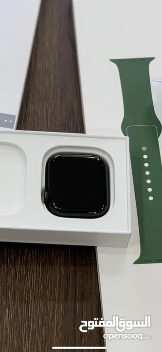 Apple Watch Series 7 (GPS, 45mm) Green Aluminum Case with Clover Sport Band
