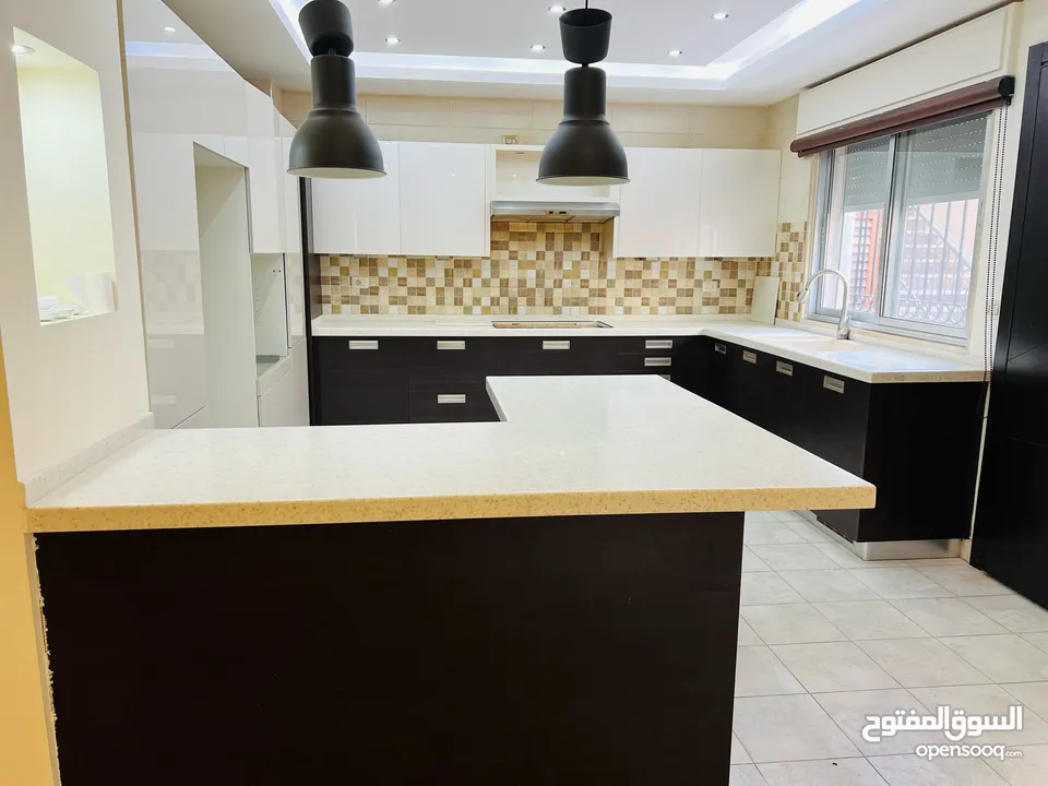 شقة أرضية للبيع في ضاحية النخيل - ref: 14613