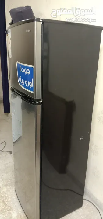 ثلاجة بابين سيلفر +فريزر بطح  نوع بينكون بحاله ممتازه للبيع