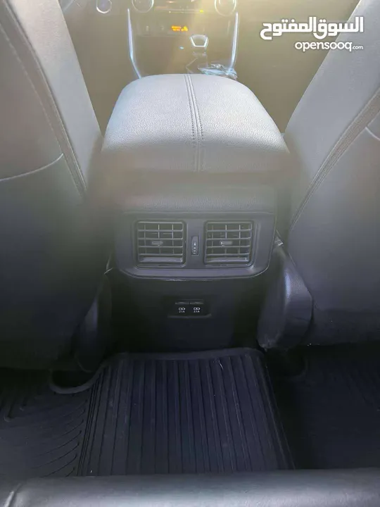 Toyota rav 4 2020 AWD.  تويتا راف فور 2020 بطارية ليثيوم