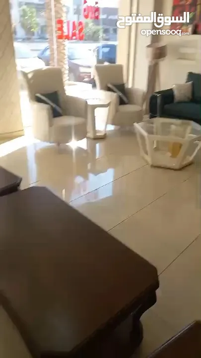 مجمع للبيع