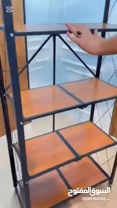 رف أنيق وقوي مثالي لتنظيم المساحات بكل سهولة هيكل معدني ثابت مع دعامات جانبية لثبات إضافي