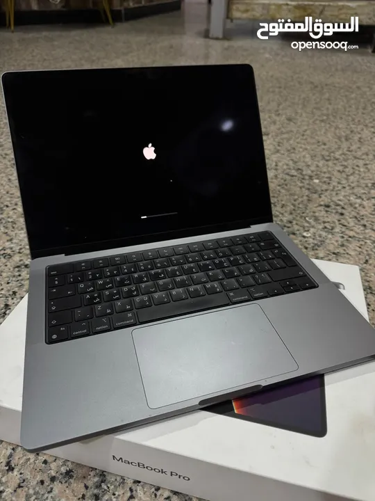 Macbook Pro 14 Inch