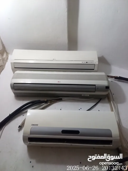 مكيفات عادي نظيف جدا وانواع ممتازه جدا كامل اغراضو وغازو فل مواسير جداد ريموت موجود وسلك كنترول موجو