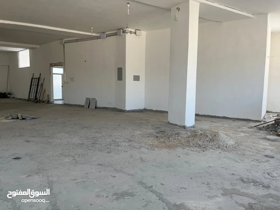 طابق 2 للايجار في ماركا الشمالية قرب المركز الأمني شارع يحيى ابن المختار عماره رقم 28 المجمع الكريم.