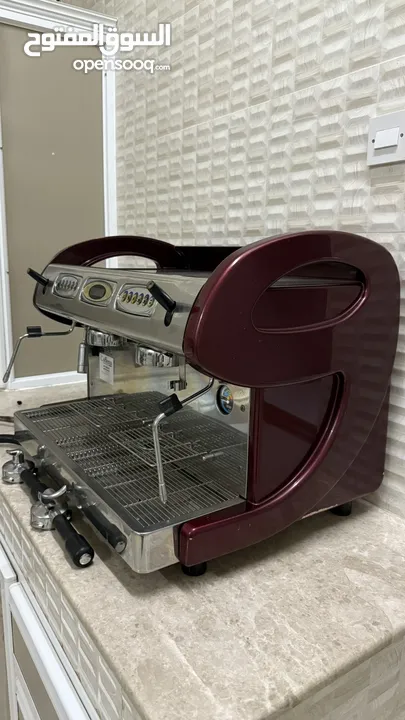 مكينة صنع القهوة  Coffee maker