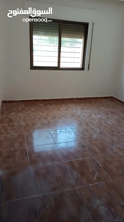 شقة للايجار مقابل قصر الاميرة بسمة/ الجبيهة