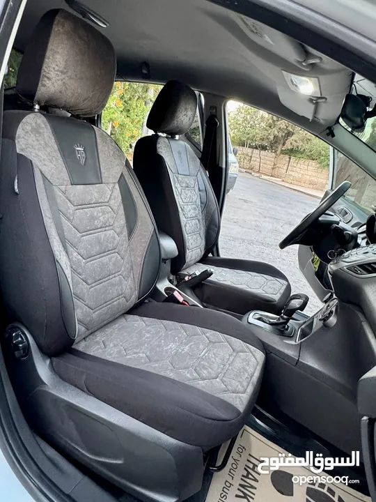‏Ford Fiesta 2017 ، اوتوماتيكك ،  مطور 1600 ،، فحص ممتاز تخلو من الحوادث او الضربات اغلبها بوية شركة