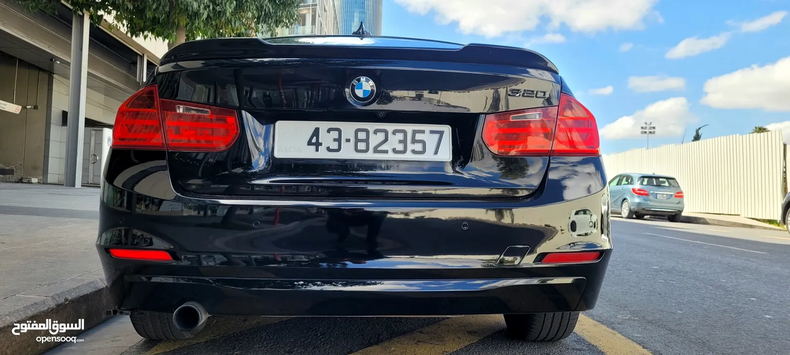 بي ام 320i السياره كهرباء مع بنزين محرك توين بور تيربو اصلي 2000cc ممكن البدل  من المالك مباشر