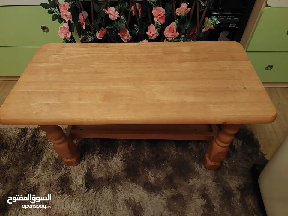 Wooden center table for sale in perfect condition