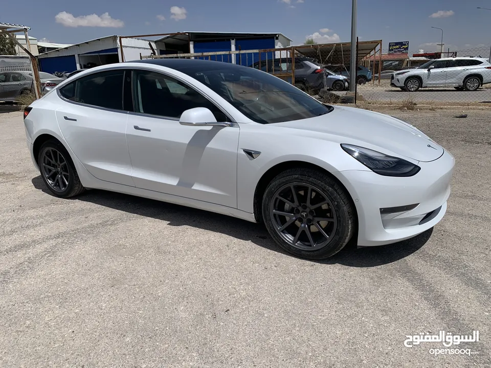 ‏Tesla Model 3 Standerd Plus 2019