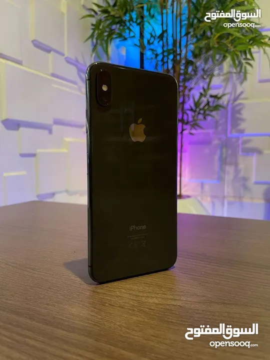 آيفون xs أسود للبيع