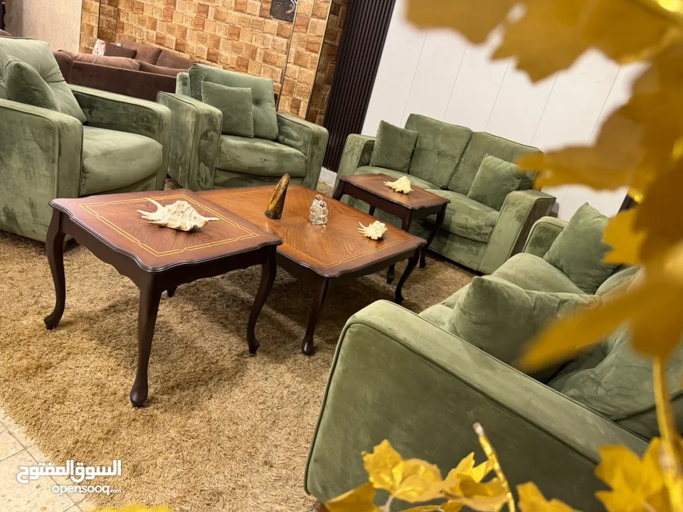 كنب  7   مقاعد خشب سويد دانلوب بوليستر طبي مع 3  طاولات خشبهم زان