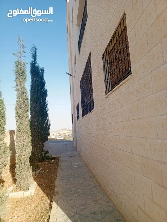 شقة سكنية للبيع اربد الحصن مقابل مسجد ظفار