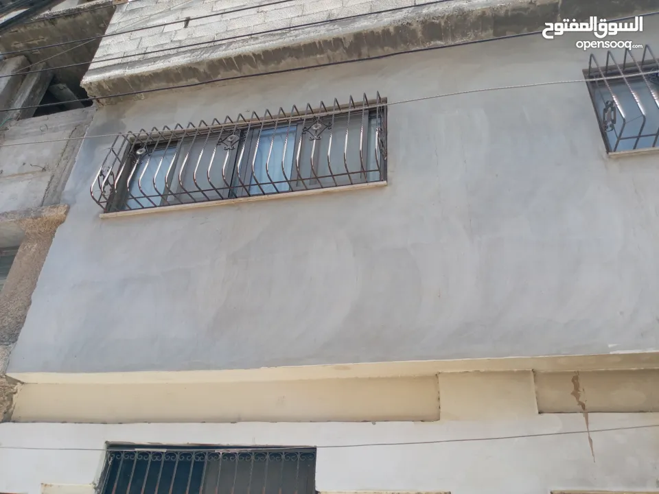 منزل مستقل للبيع في مخيم عسكر القديم شارع العياده