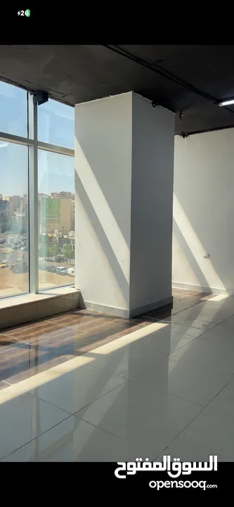 مكاتب بمساحات متعدده للإيجار السنوي