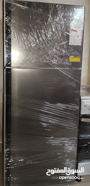 العلامه التجاريه :ثلاجه SHARP  اللون ستانلس ستيل (معدني)  غير مستعمله أبدا بعدها بتغليف الشركه