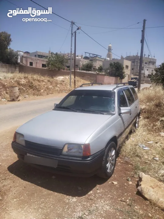 اوبل كدت ستيشن موديل 88 محرك 1600 انجكشن فحص قير عادي مرخصه ترخيص طويل