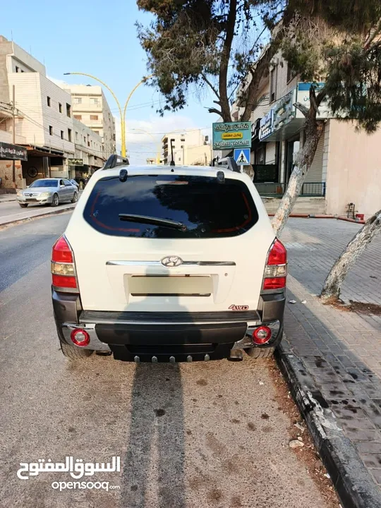 جب توسان 2005بصلاة على النبي الجب بوضعية ممتازة قوة متور 2000 +16صباب مو 20 متور وجير ممتاز