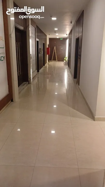 النجم اللامع لخدمات التنظيف عاملات يومي بالساعه وتنظيف بعد البناء  .. خدمة 24 ساعه ..